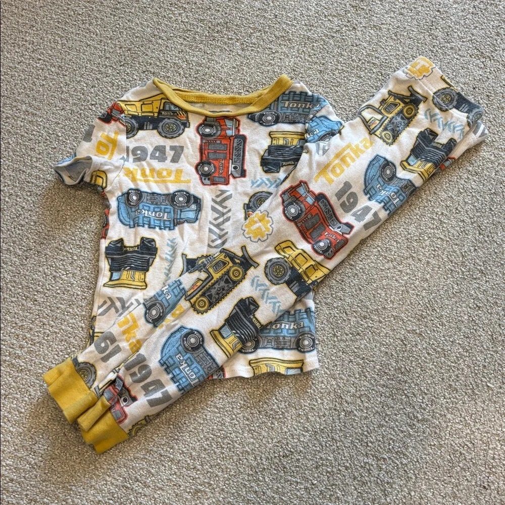 Tonka 5T Pajama Sets